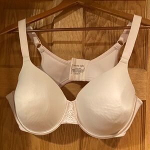 Vanity Fair Women's Light Beige Bra